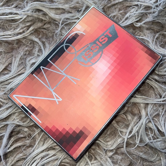 NARS Limited Edition Wanted 2 Cheek Palette❤️🧡✨ - Picture 2 of 15